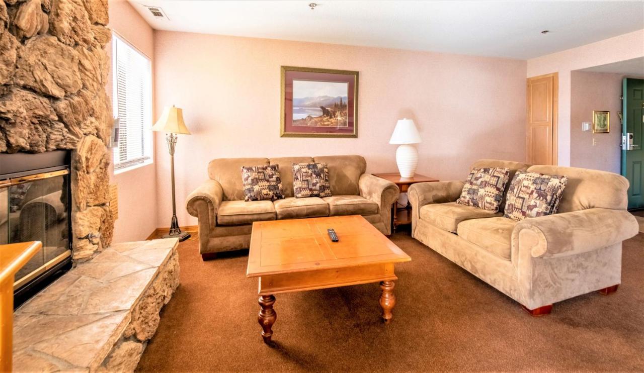 Two-Bedroom Apartment at Lagonita Lodge