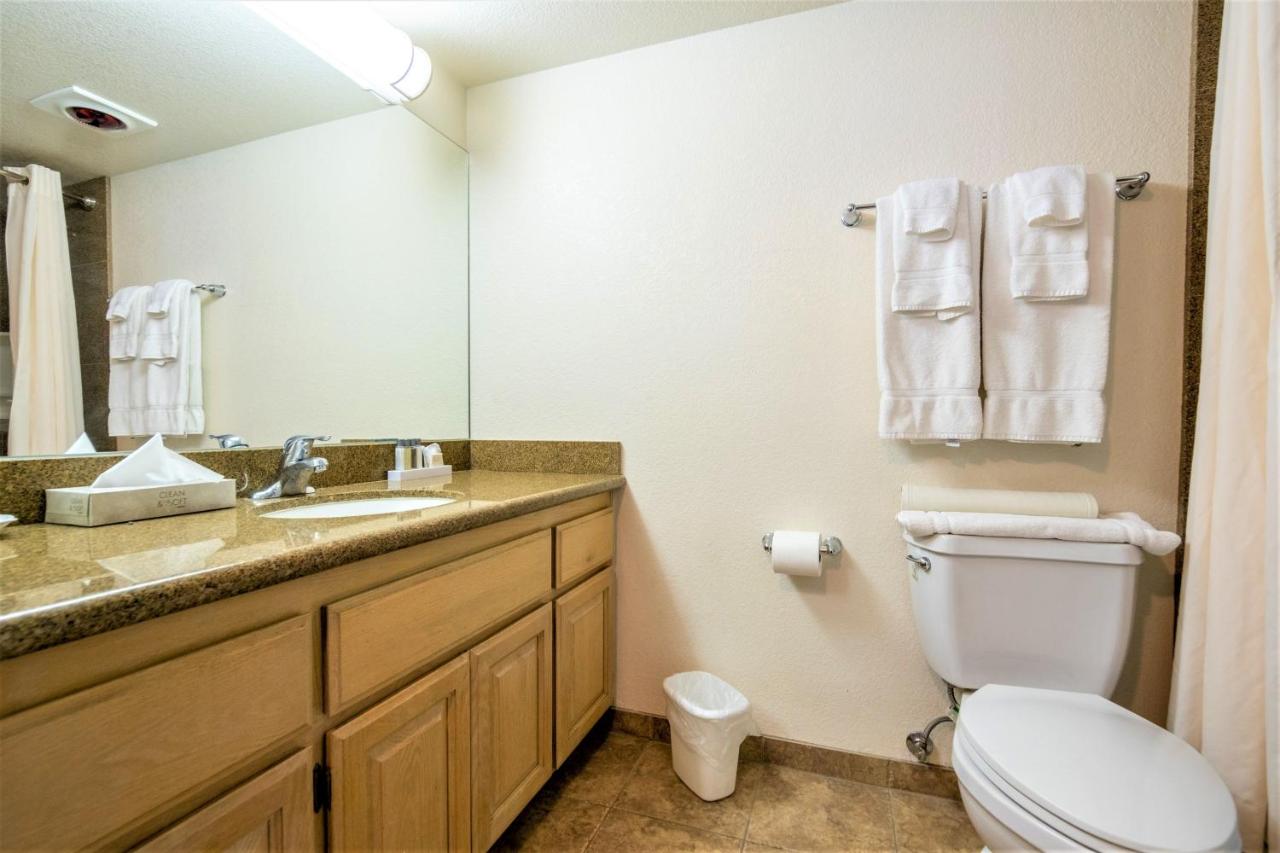 Two-Bedroom Apartment at Lagonita Lodge
