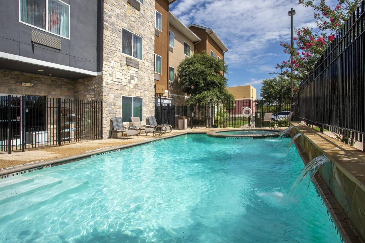 | Fairfield Inn & Suites Marriott San Antonio Boerne