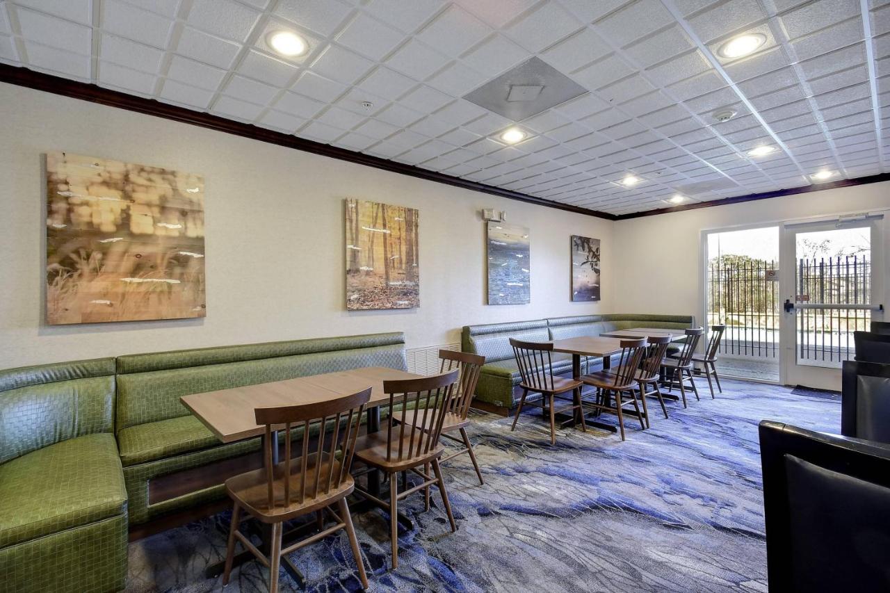 | Fairfield Inn & Suites Marriott San Antonio Boerne