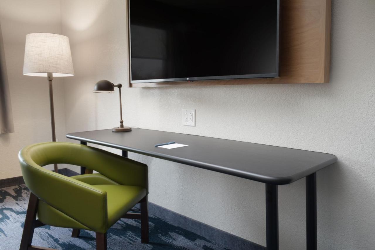Queen Room with Two Queen Beds at Fairfield Inn & Suites by Marriott Pottstown Limerick
