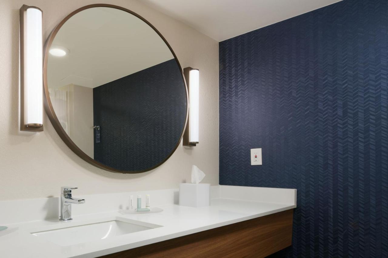 Executive King Suite with Sofa Bed at Fairfield Inn & Suites by Marriott Pottstown Limerick