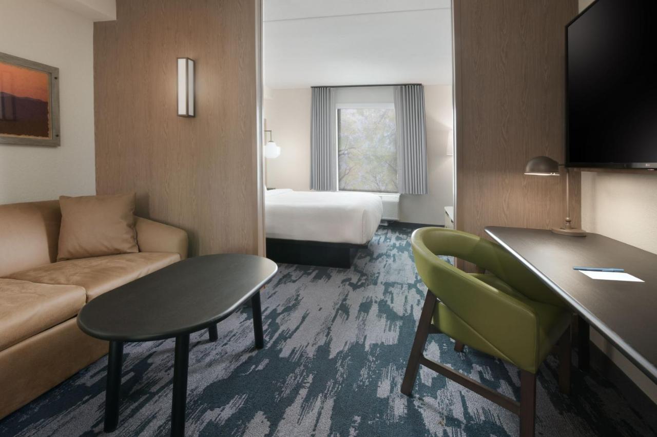 Executive King Suite with Sofa Bed at Fairfield Inn & Suites by Marriott Pottstown Limerick