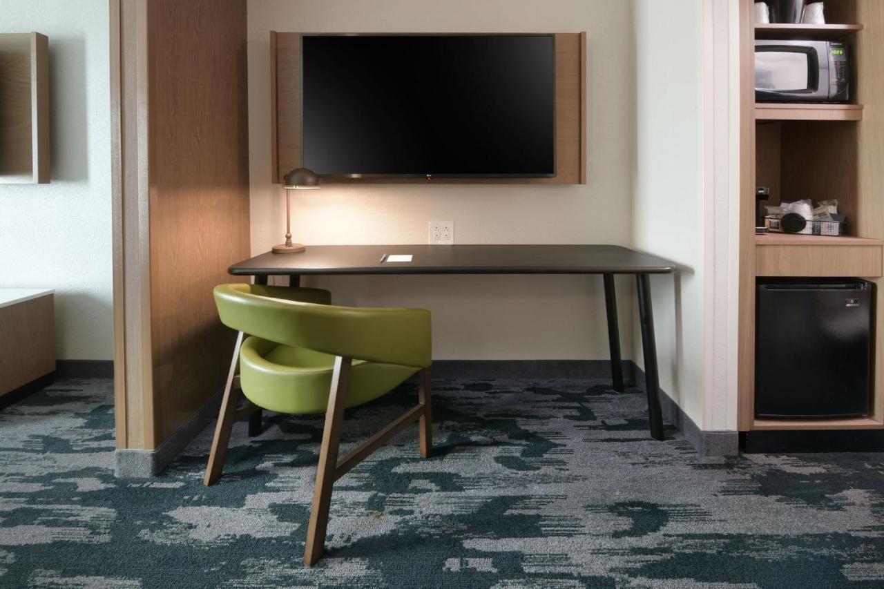 Executive King Suite with Sofa Bed at Fairfield Inn & Suites by Marriott Pottstown Limerick