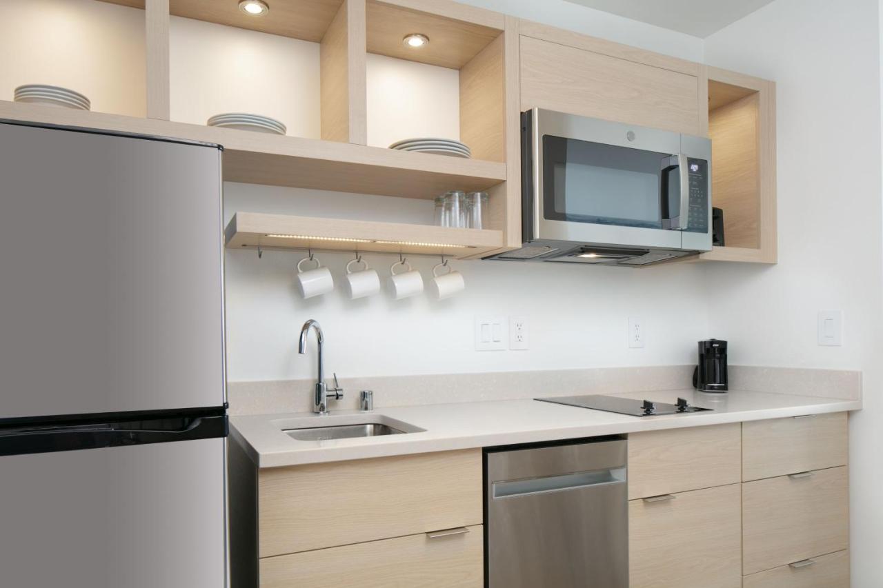 Queen Studio at TownePlace Suites by Marriott Oconomowoc