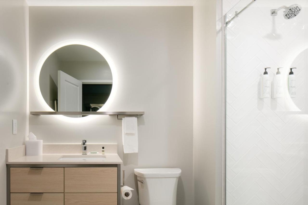 Queen Studio at TownePlace Suites by Marriott Oconomowoc