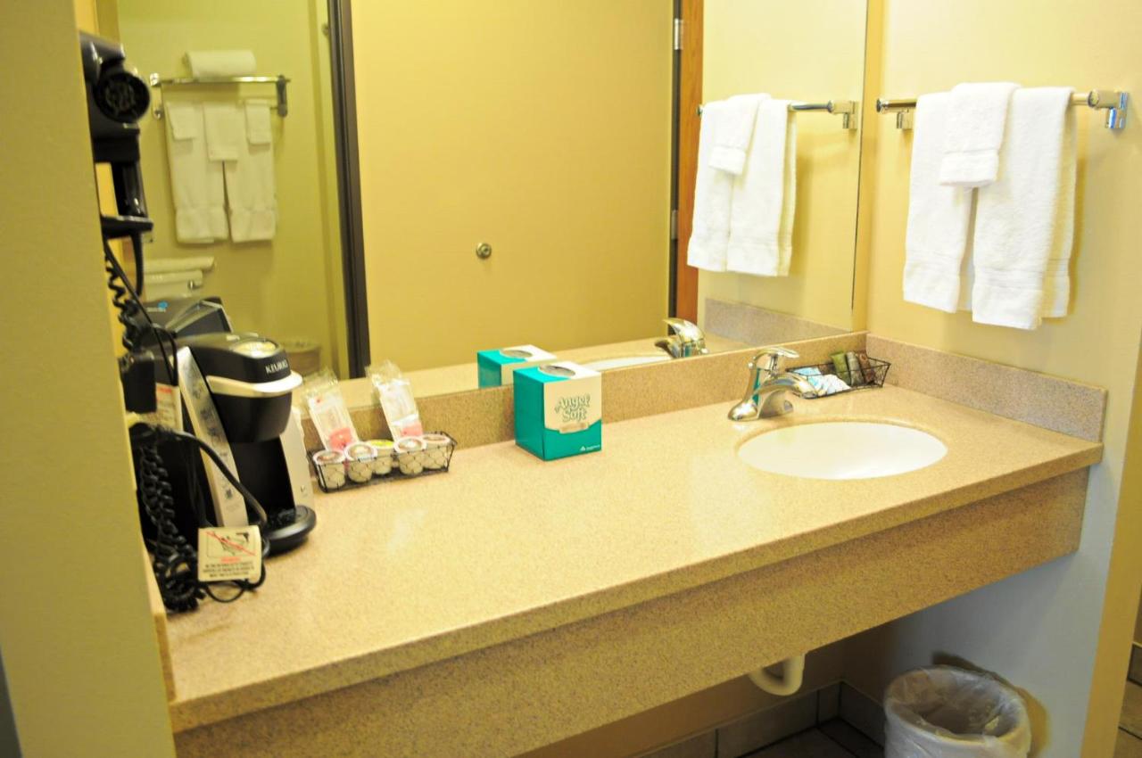 | Corporate East Hotel