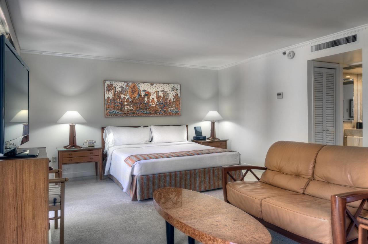 Executive Suite with Steam Shower at Dinah's Garden Hotel