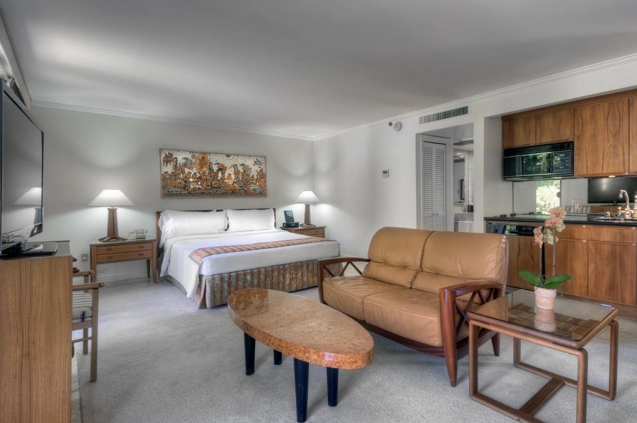 Executive Suite with Steam Shower at Dinah's Garden Hotel