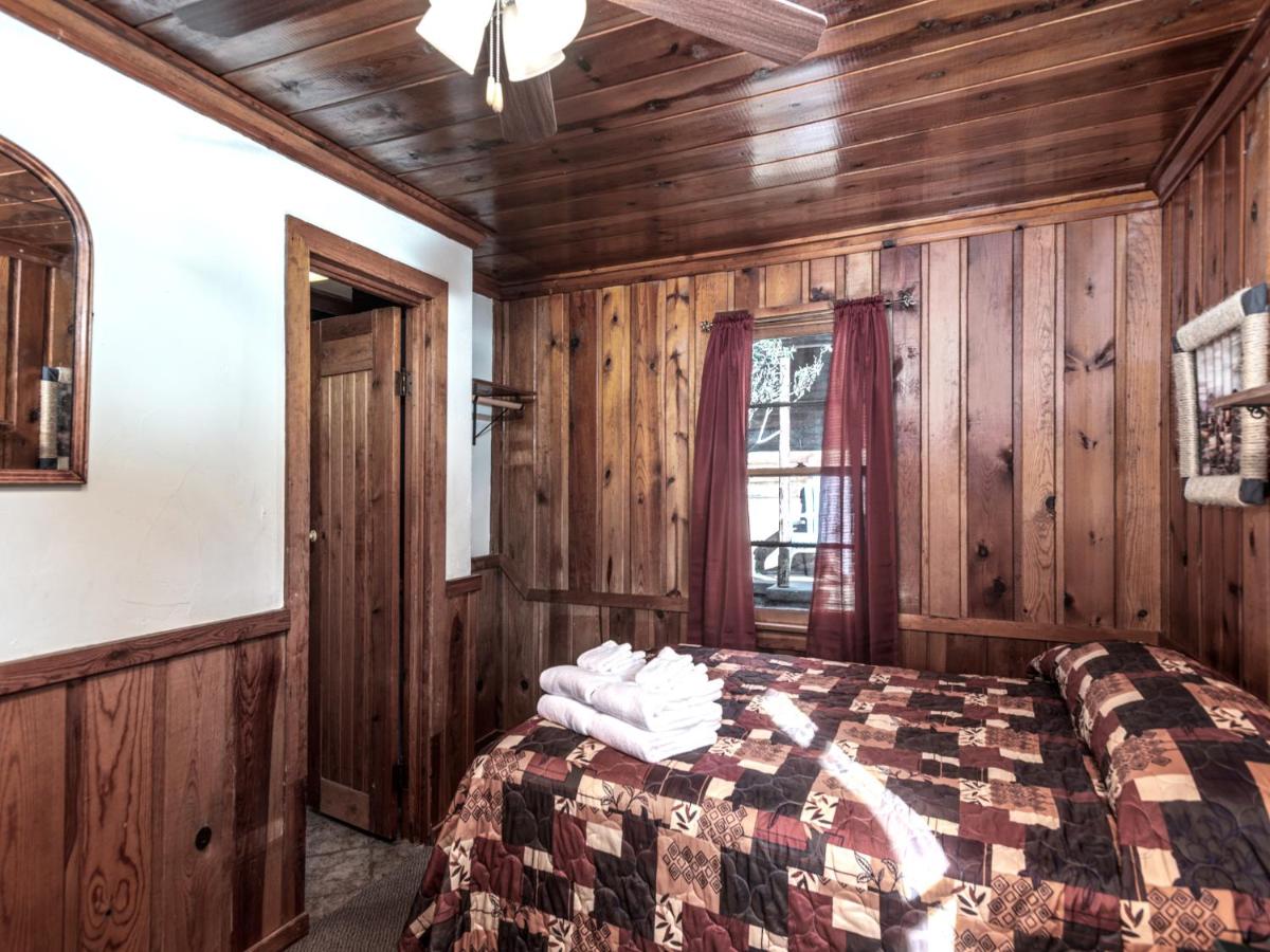  | Apache Village 3, Queen Bed, Midtown, Sleeps 2