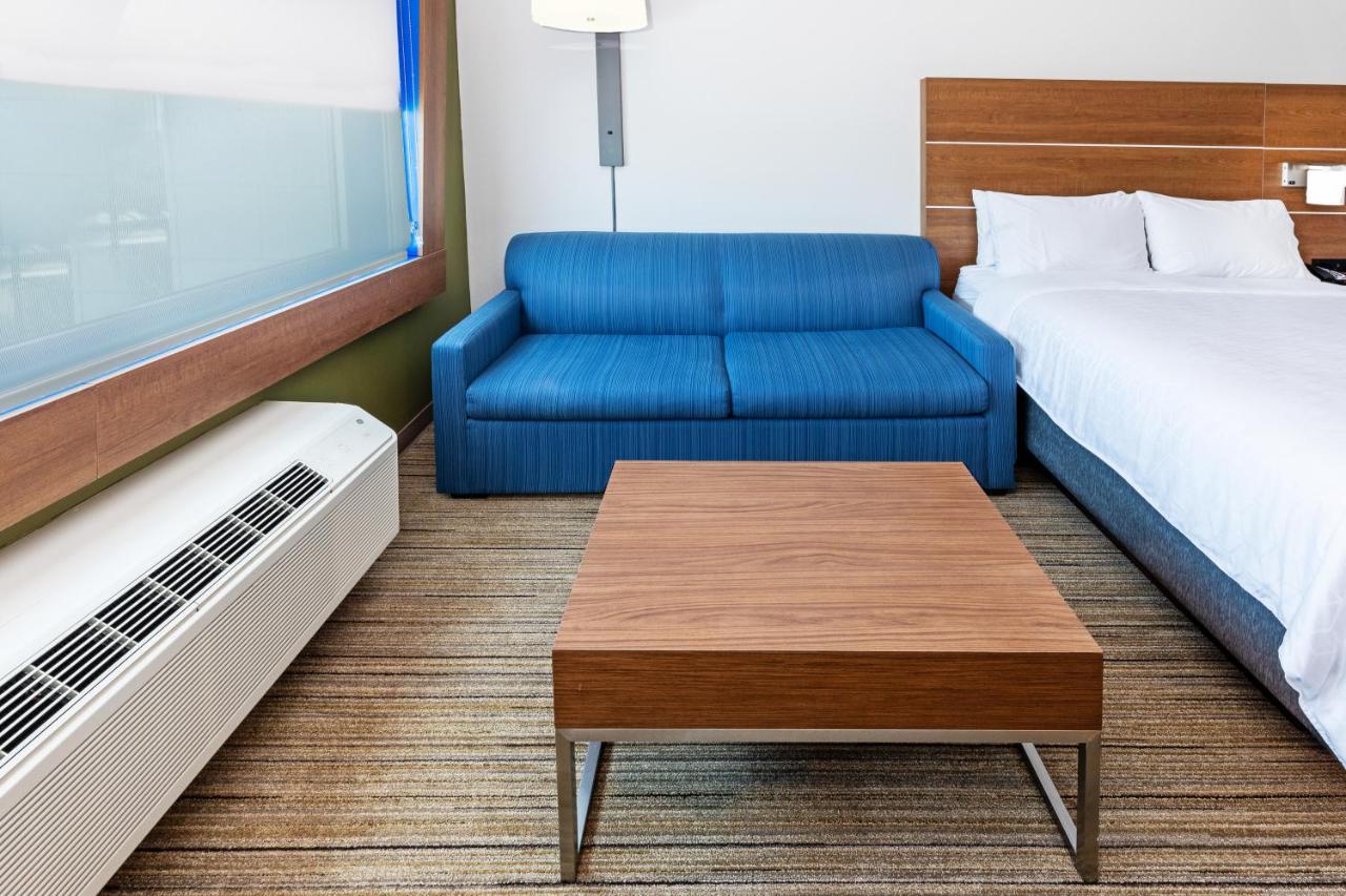 Premium Room at Holiday Inn Express & Suites Stafford NW - Sugar Land by IHG