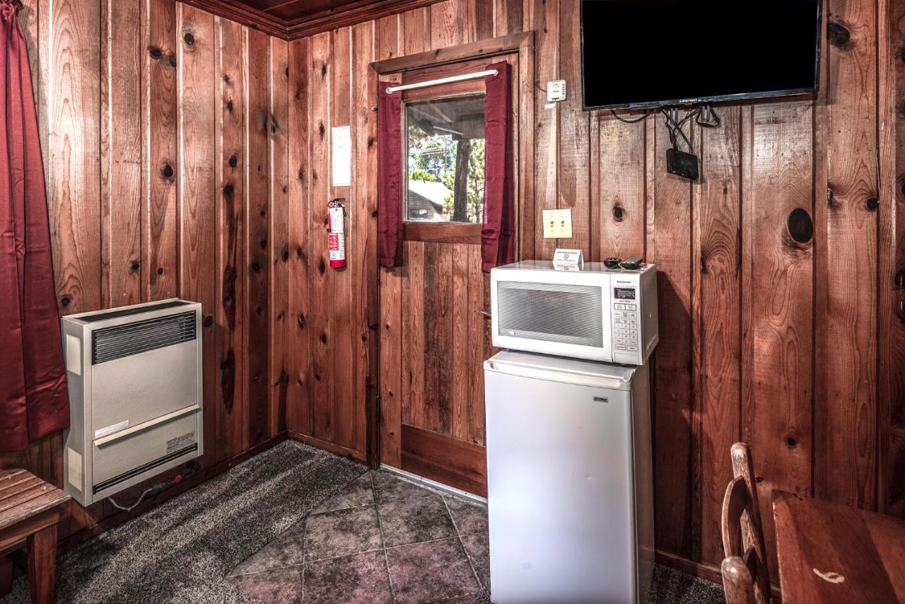 | Apache Village 5, Queen Bed, Midtown, Sleeps 2