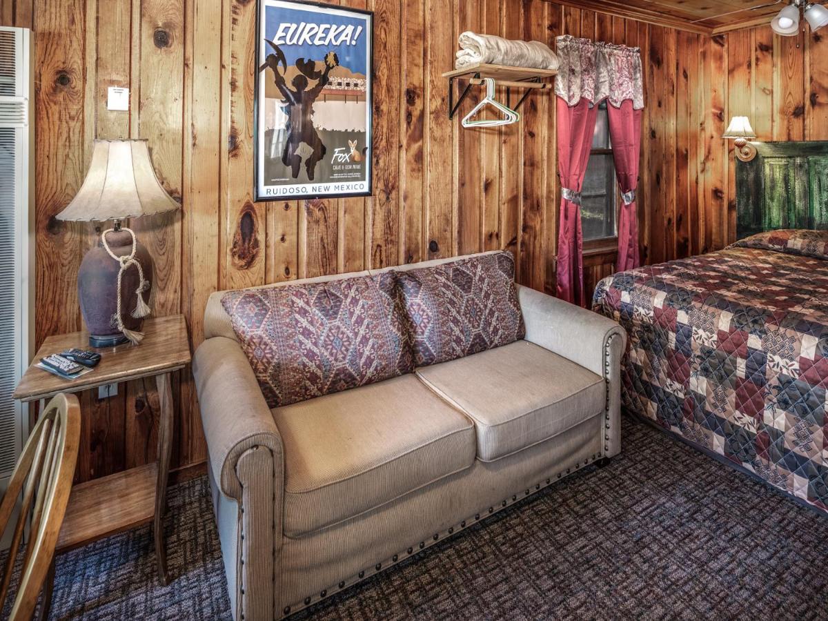 | Apache Village 6, King Studio with Sleeper Sofa, Sleeps 3