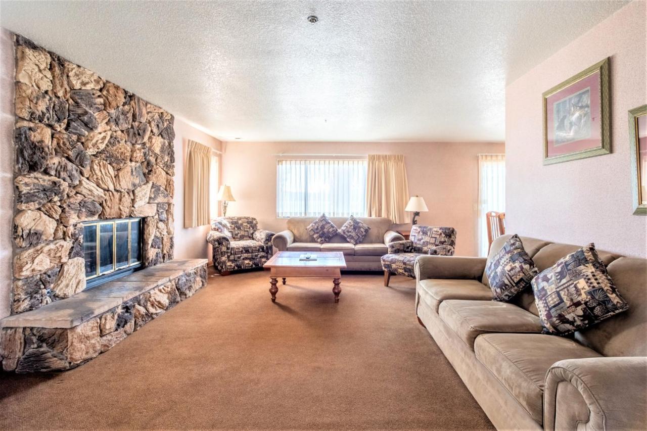 Three-Bedroom Apartment at Lagonita Lodge