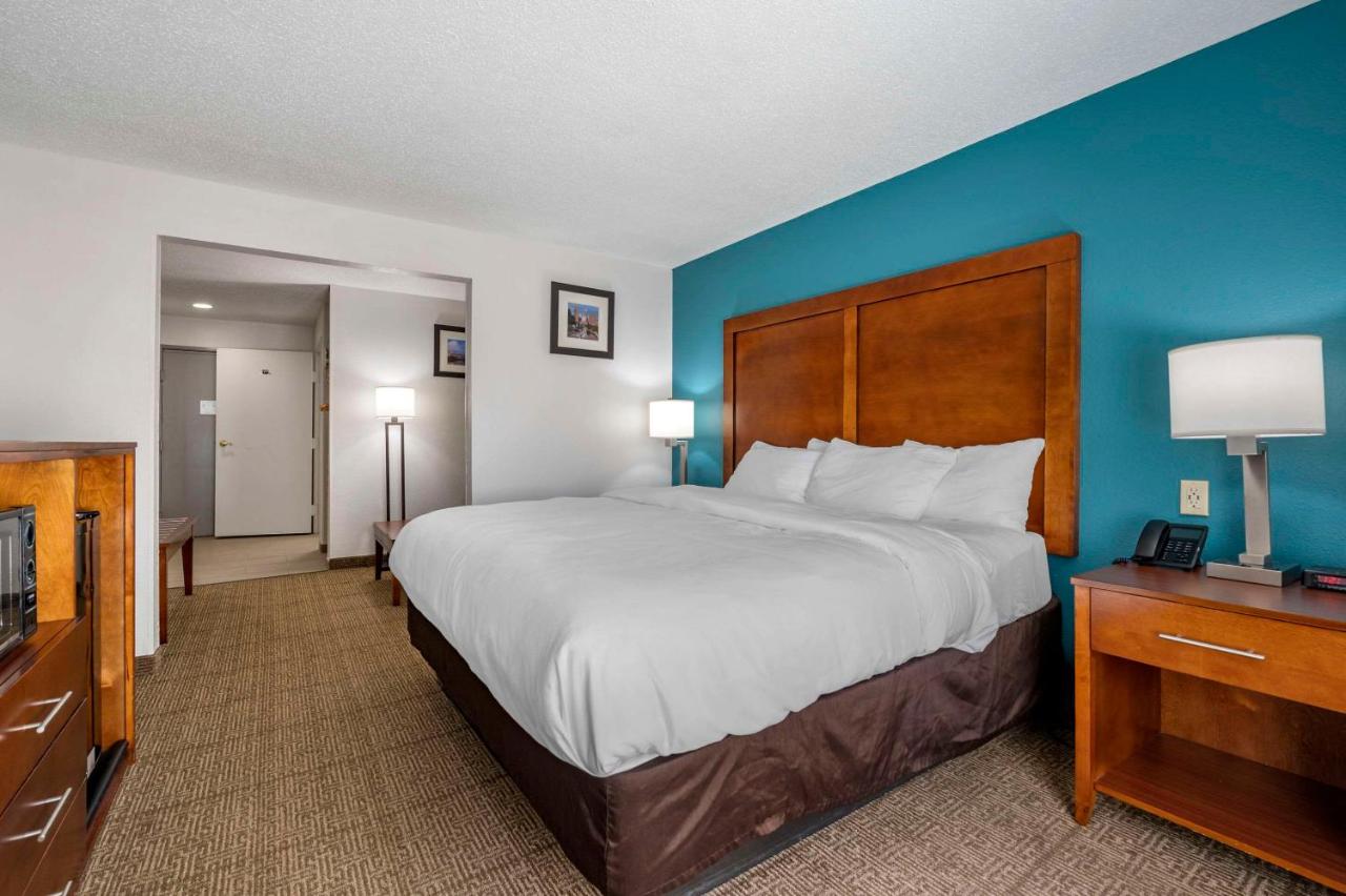 King Suite - Non-Smoking at Comfort Inn Plainfield - Indianapolis Airport