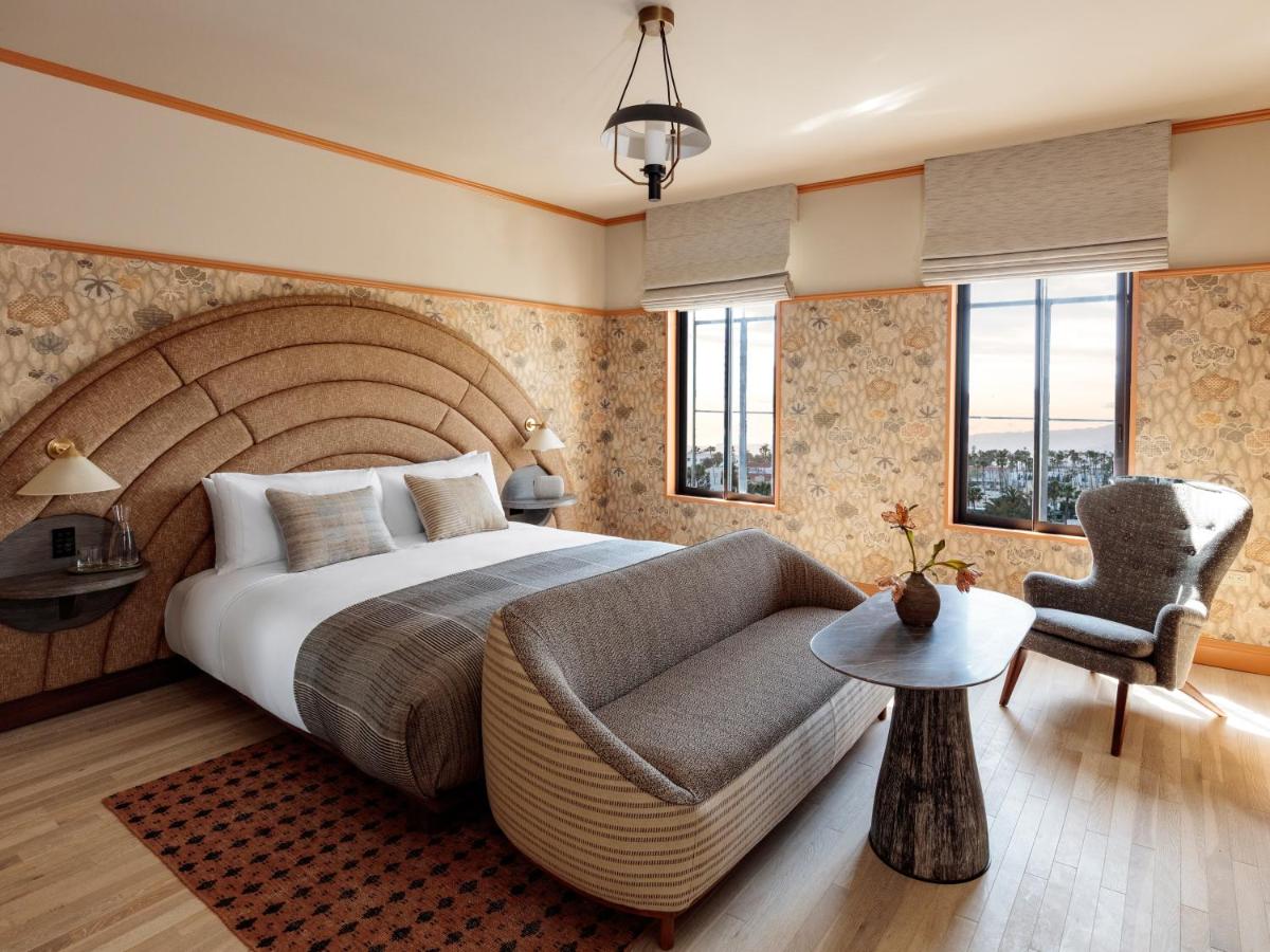 Landmark Junior Suite, Suite, 1 King at Santa Monica Proper Hotel, a Member of Design Hotels
