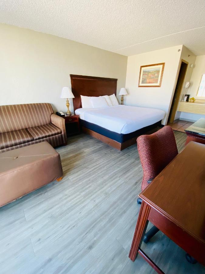 | Willow Tree Inn Branson