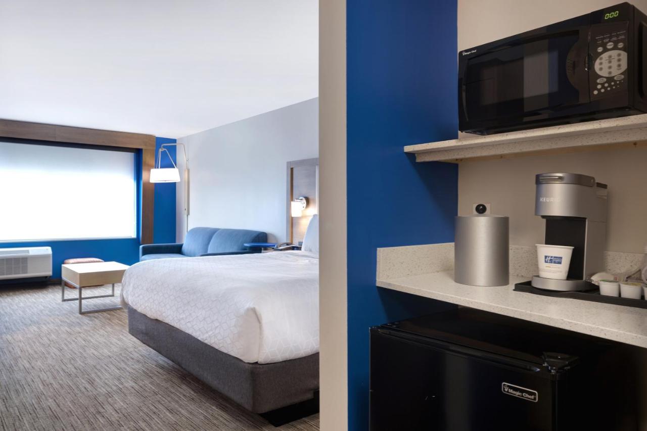 Executive King Room at Holiday Inn Express & Suites Brighton by IHG