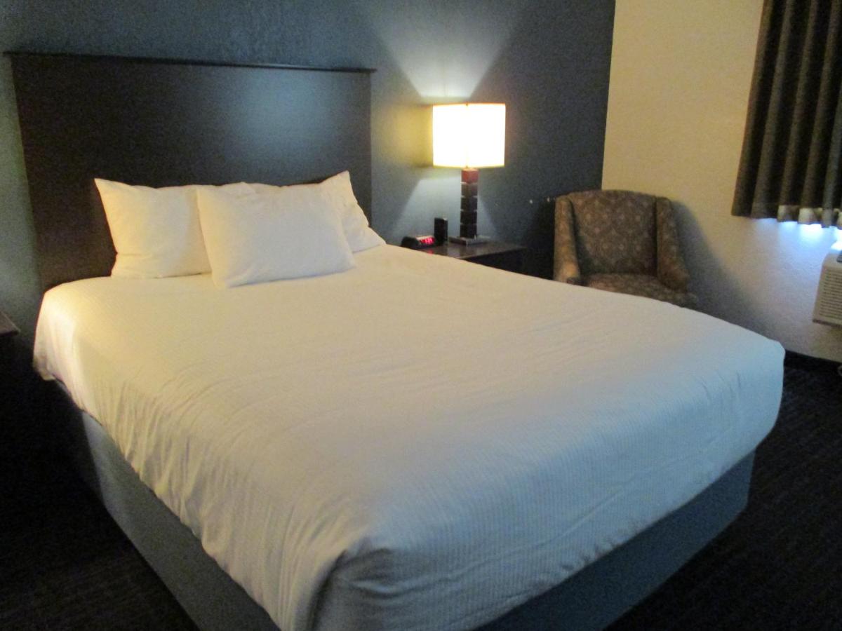 Queen Room - Non-Smoking at AmericInn by Wyndham Hayward