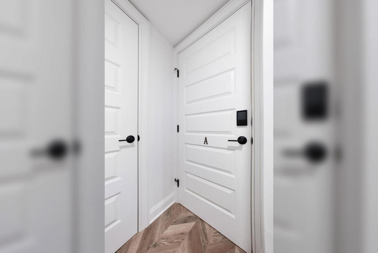 | Beautiful Condo Steps from Shoreline Park - A
