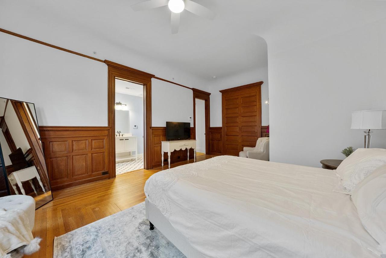  | Beautiful Condo close to Cedar Point - E