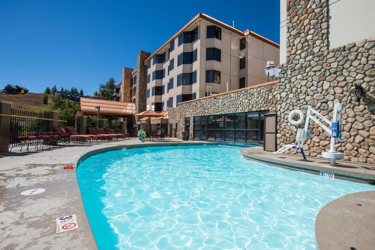 | The Grand Lodge Hotel and Suites