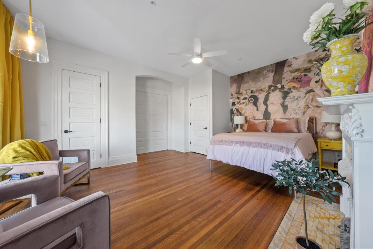 | Beautiful Condo close to Battery Park Marina - F