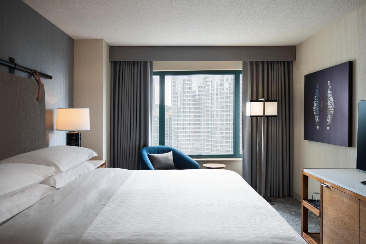 Junior King Suite with Sofa Bed and City View at Sheraton Grand Chicago Riverwalk