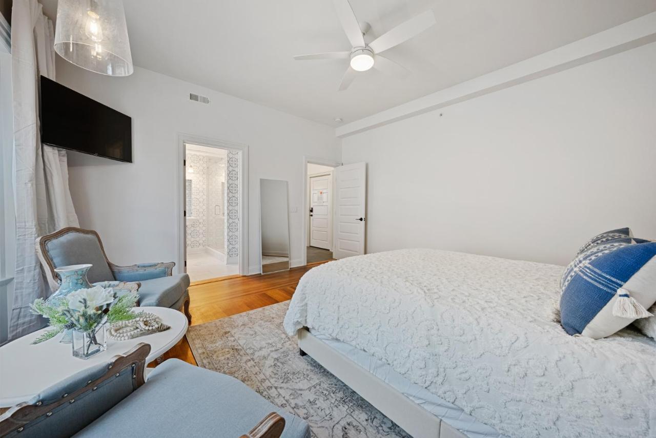 | Beautiful Condo Close to The Dock of Bay Marina - H
