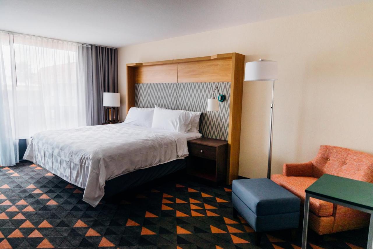  | Holiday Inn Hotel & Suites Phoenix - Mesa / Chandler