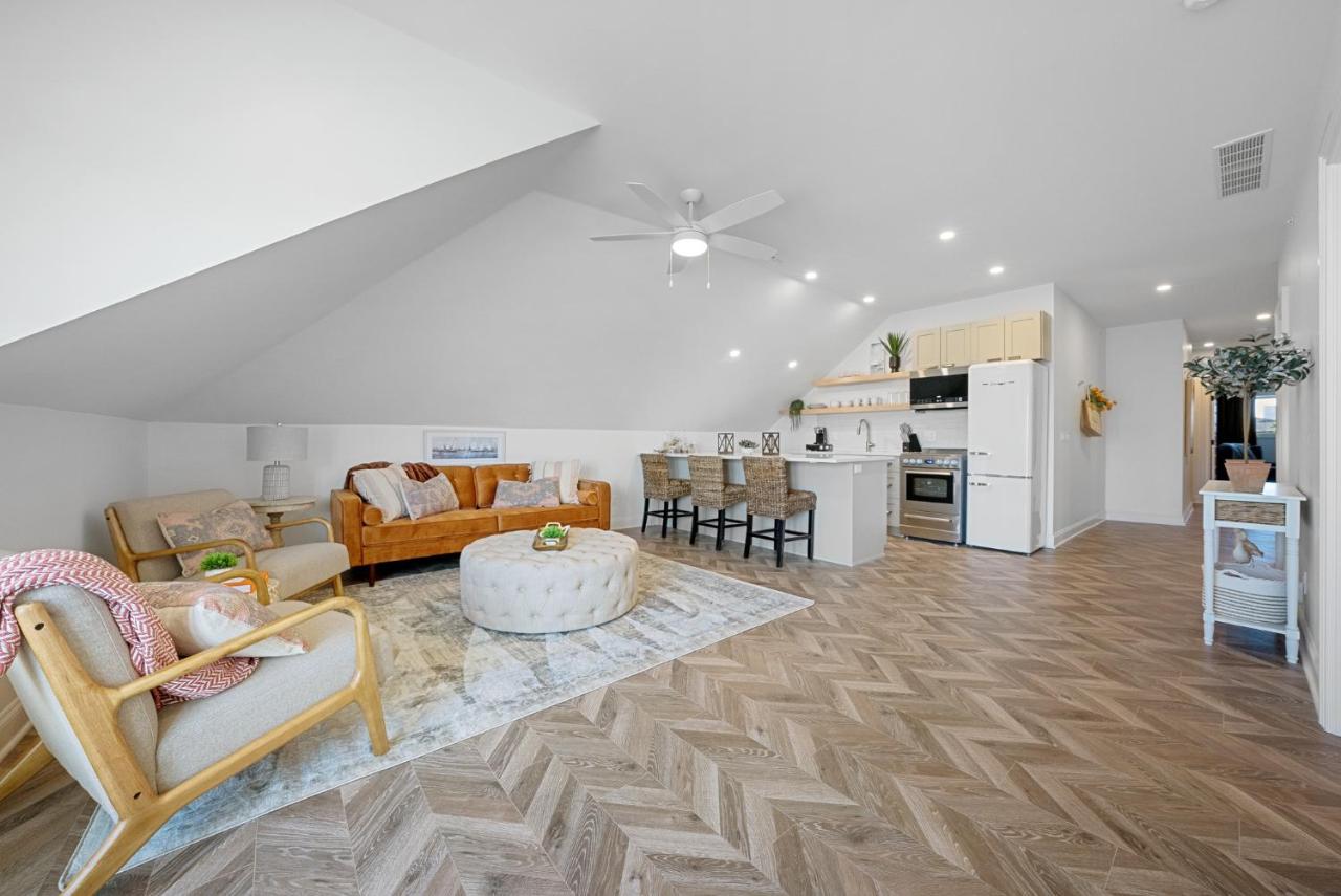  | MINUTES FROM CEDAR POINT - Beautiful 4 Bedroom Condo - J