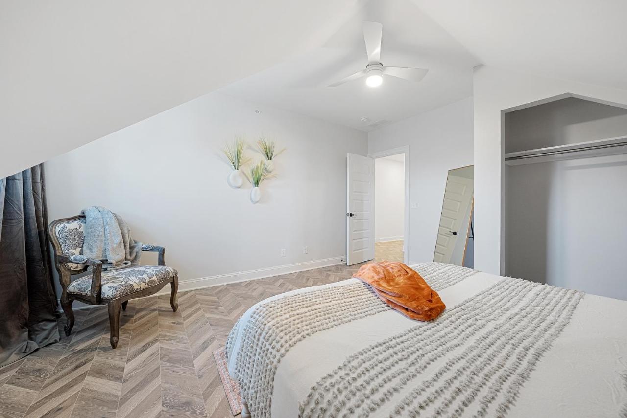  | MINUTES FROM CEDAR POINT - Beautiful 4 Bedroom Condo - J