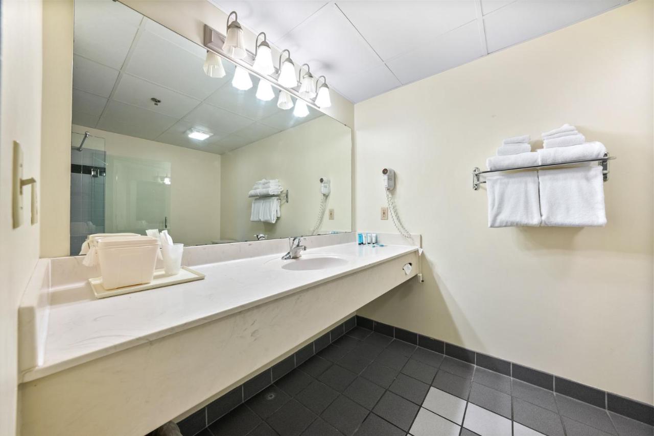  | BayShore Family Suite #200