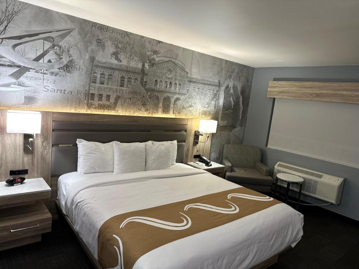 Deluxe King Room at Quality Inn Chico