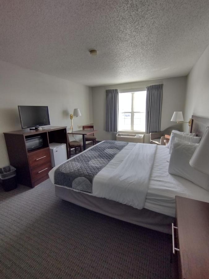 | Hastings Country Inn