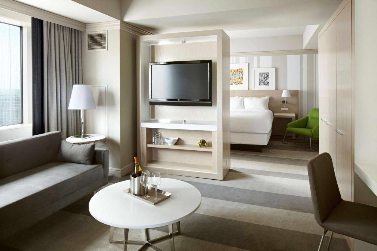 Business King Suite - Non-Smoking at The Royal Sonesta Minneapolis Downtown