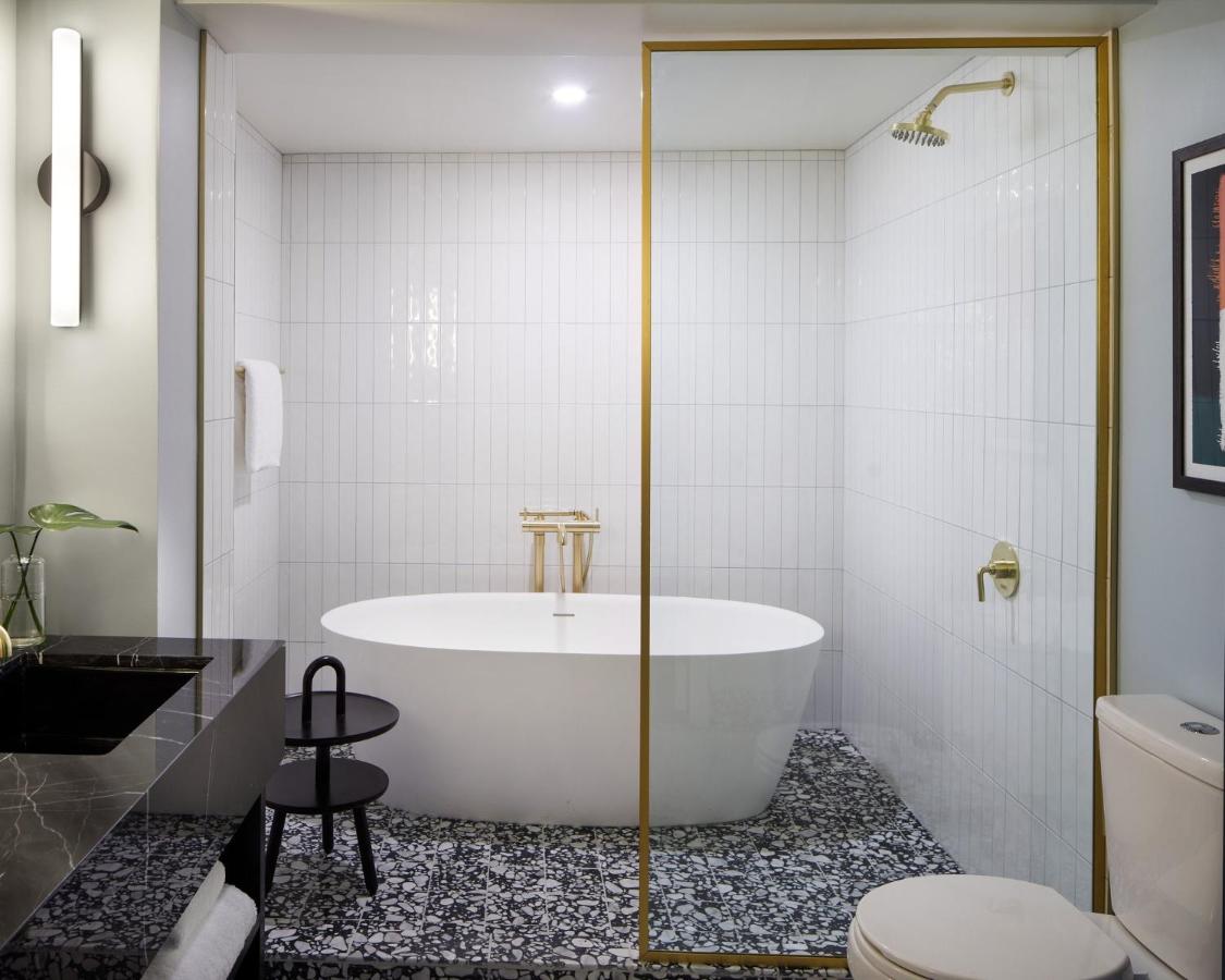 Premium Spa King Room at Kimpton Alton Fisherman's Wharf by IHG