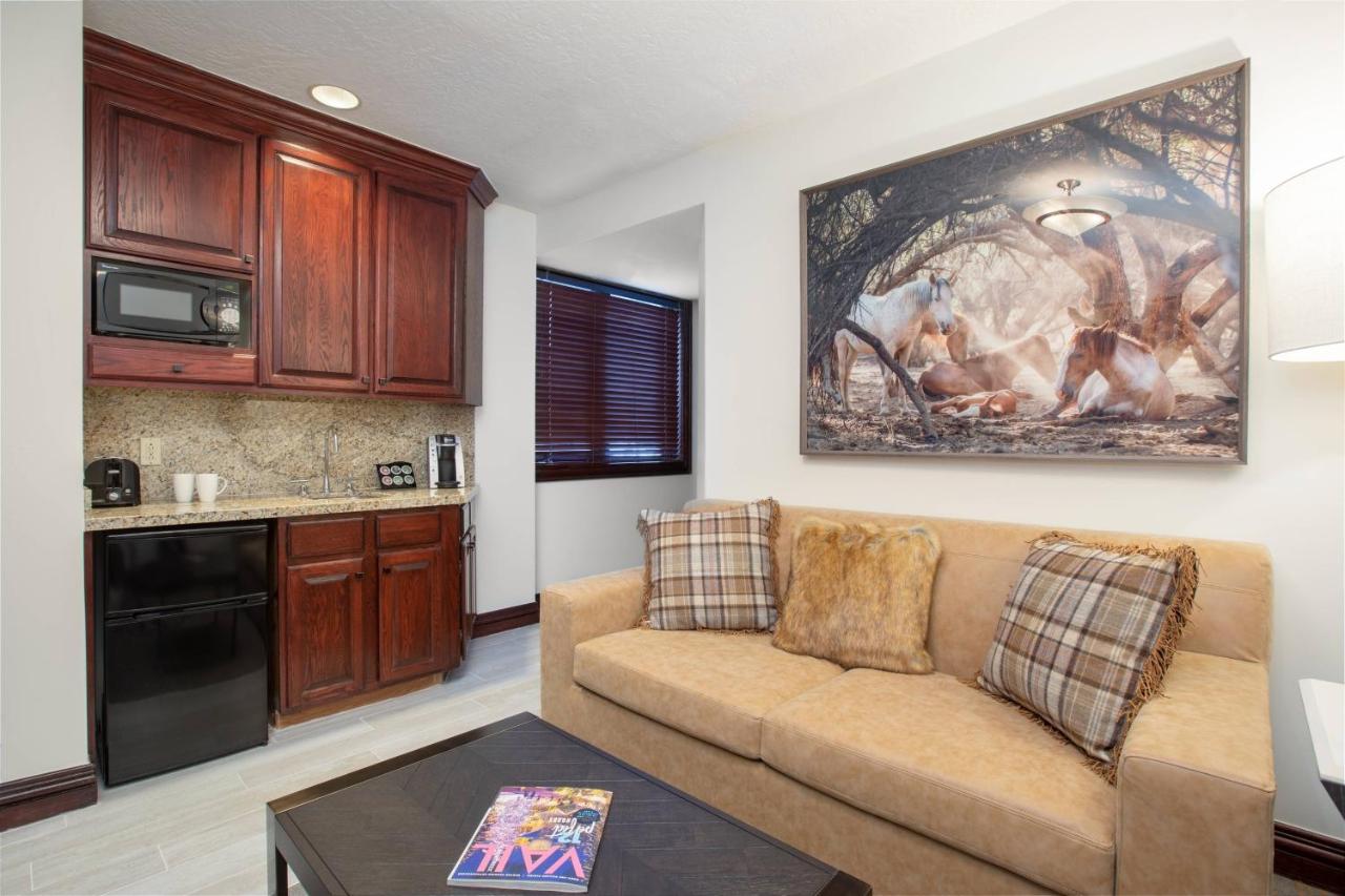 Queen Room with Sofa Bed and Mountain View at Beaver Creek Lodge, Autograph Collection