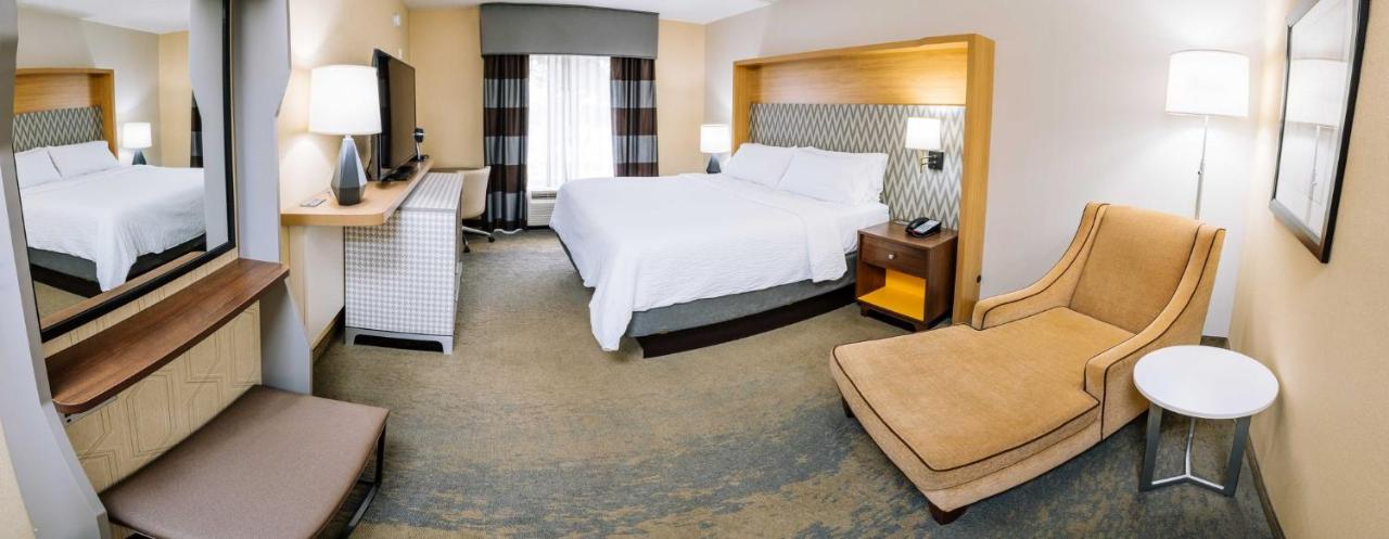 King Room at Holiday Inn & Suites Stockbridge/Atlanta I-75 by IHG