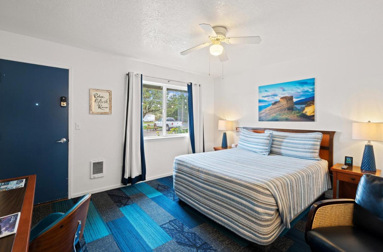 | Surf & Sand Inn