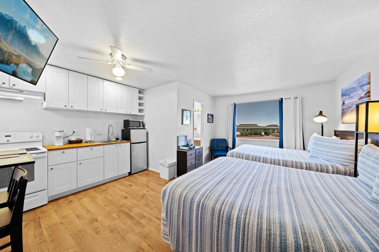 | Surf & Sand Inn