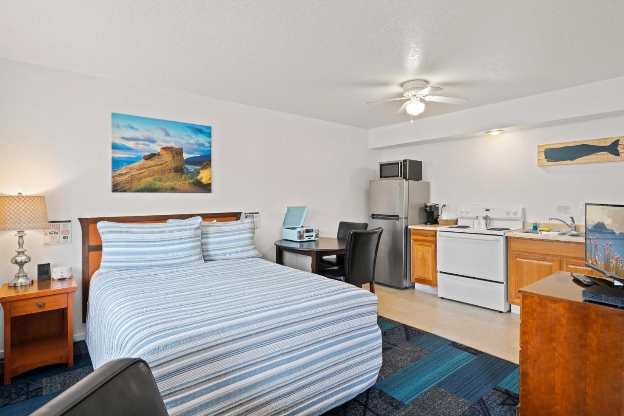 | Surf & Sand Inn