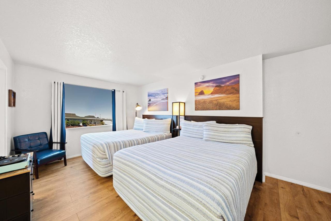 | Surf & Sand Inn