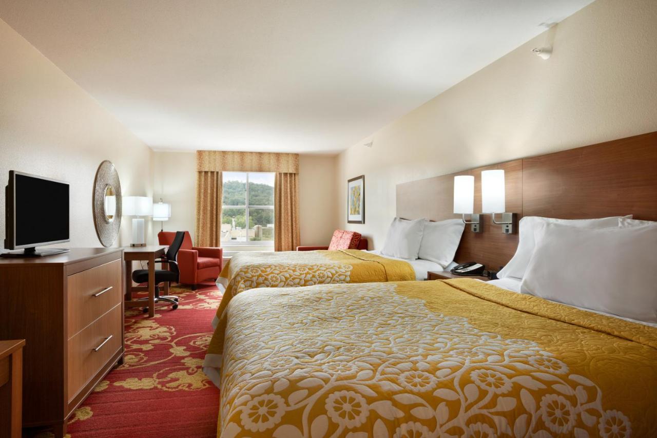 Studio Queen Suite - Non-Smoking at Days Inn & Suites by Wyndham Caldwell