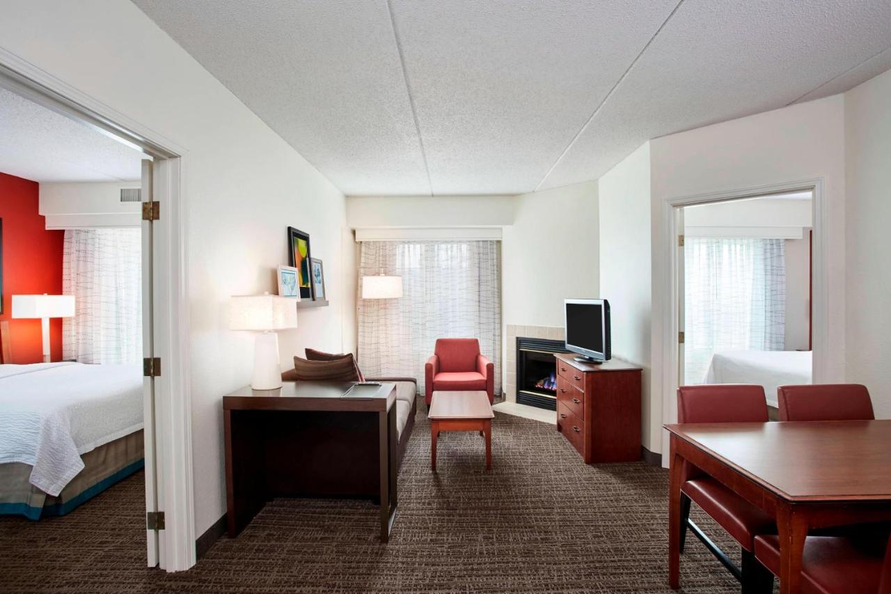 Two-Bedroom Suite at Residence Inn by Marriott Chicago Schaumburg/Woodfield Mall
