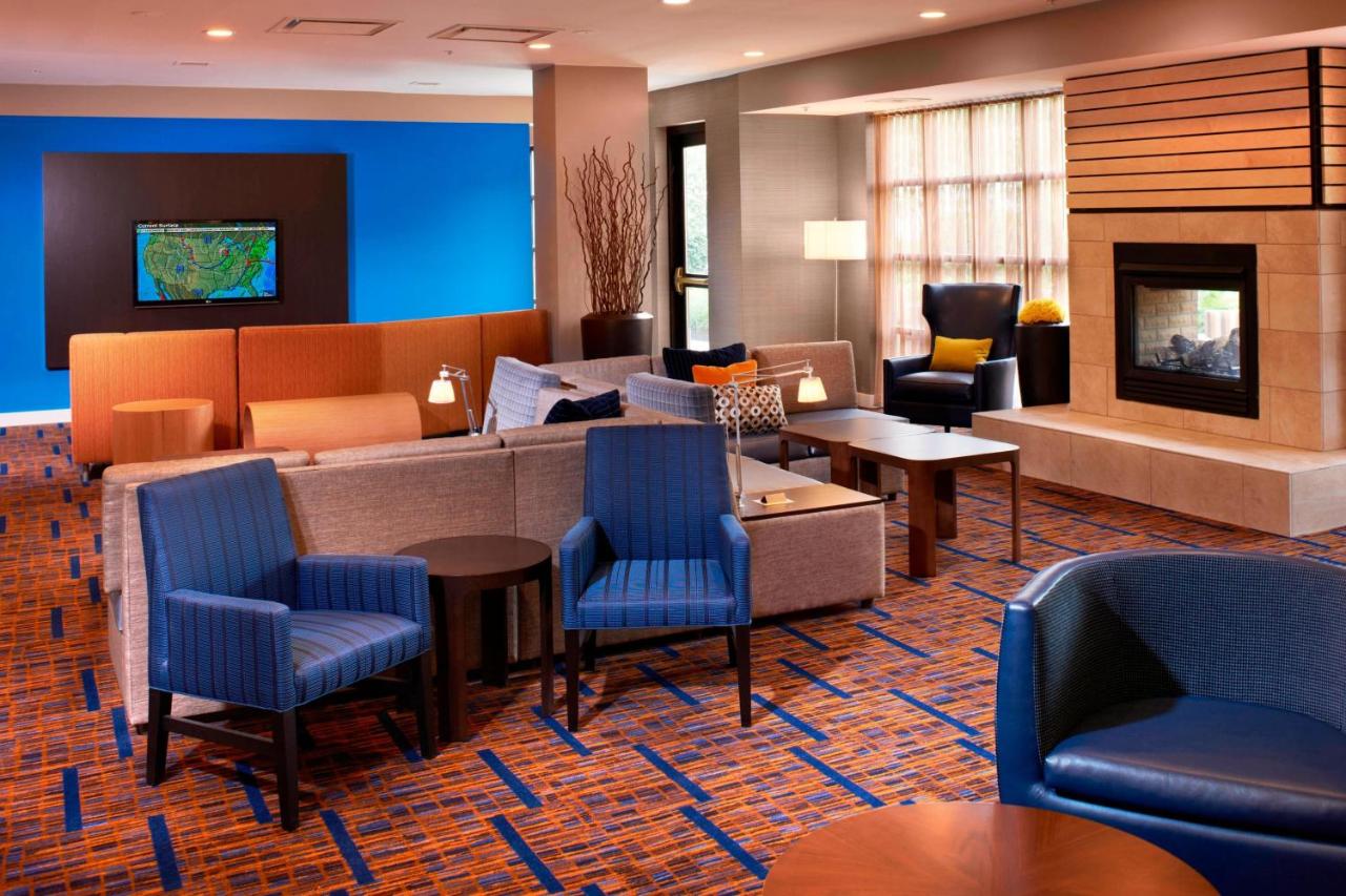 | Courtyard by Marriott Cincinnati-Covington