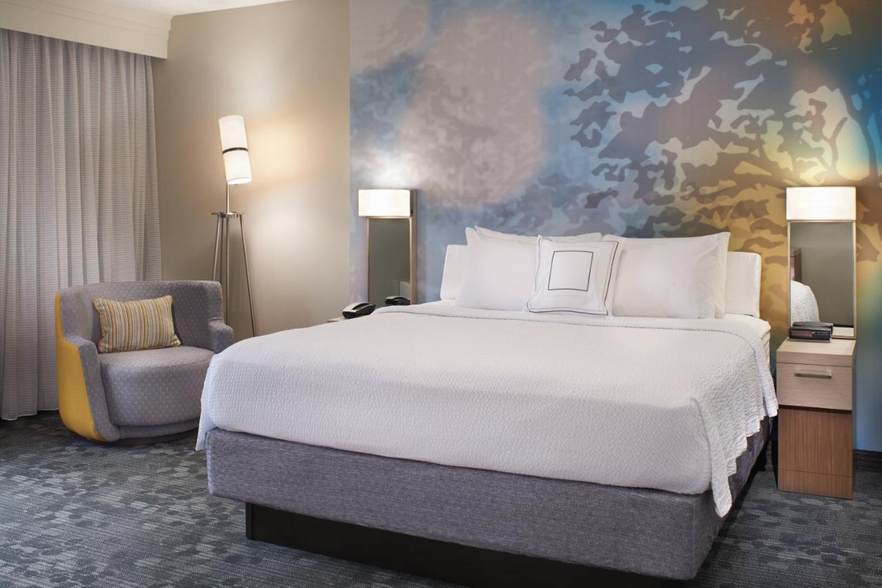 | Courtyard by Marriott Cincinnati-Covington