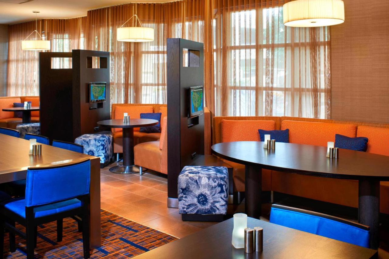 | Courtyard by Marriott Cincinnati-Covington