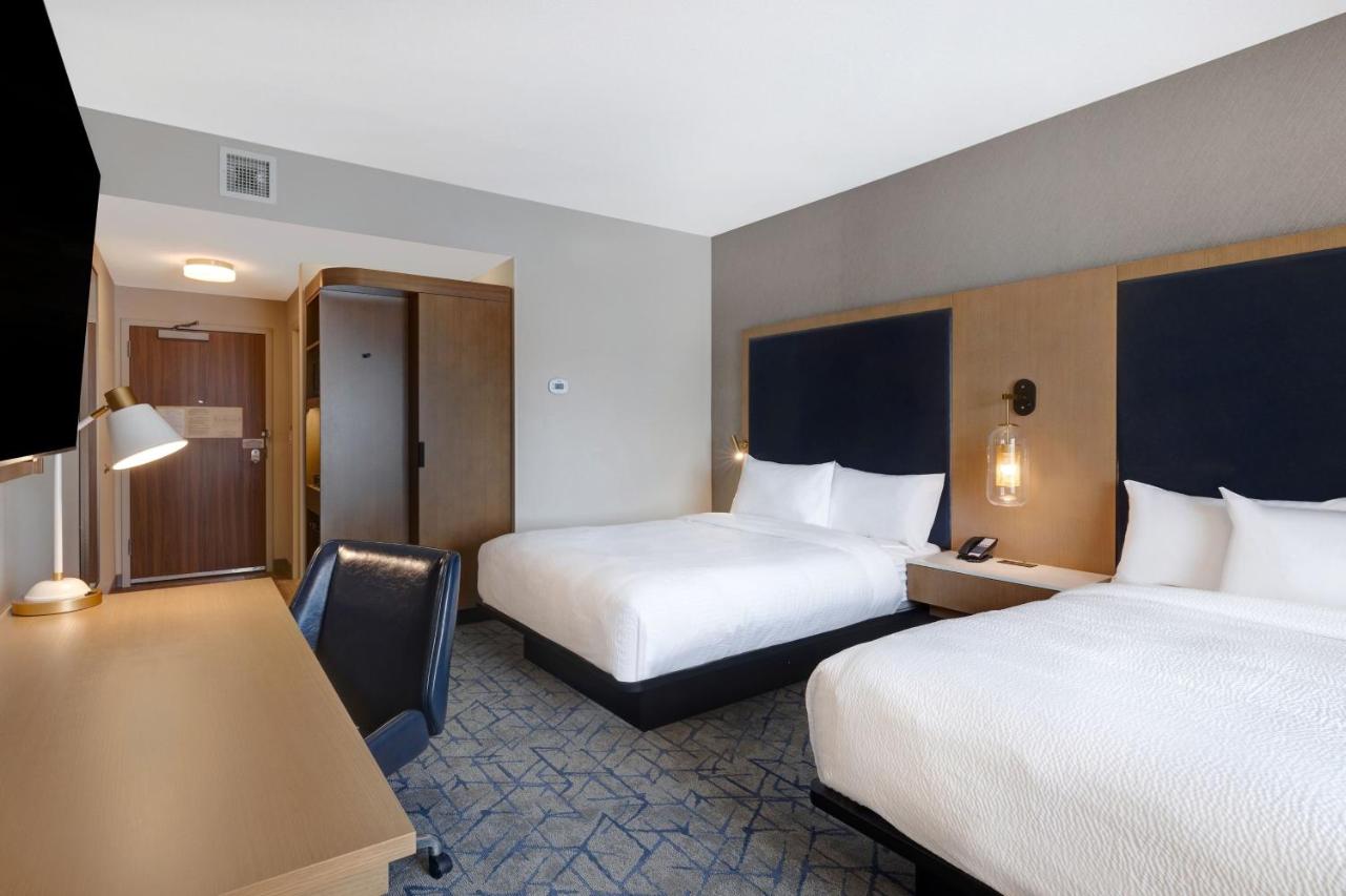| Fairfield by Marriott Inn & Suites Minneapolis Downtown