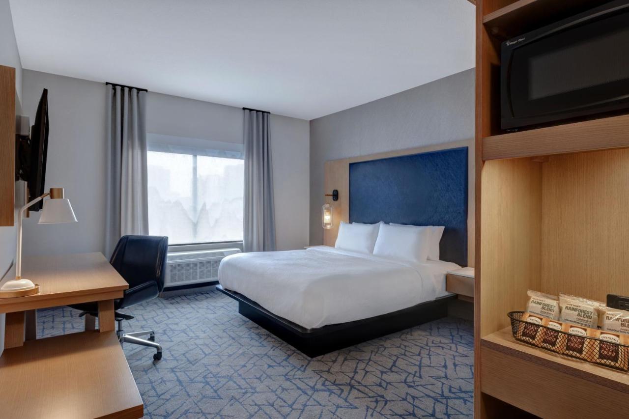 | Fairfield by Marriott Inn & Suites Minneapolis Downtown